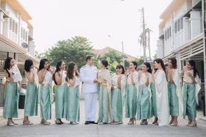 ชุดไทยเจ้าสาว ชุดไทยจักรพรรดิ์ เช่าที่แบมบี้ เวดดิ้ง ห้วยขวาง